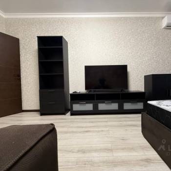Сдается 1-комнатная квартира, 55 м²
