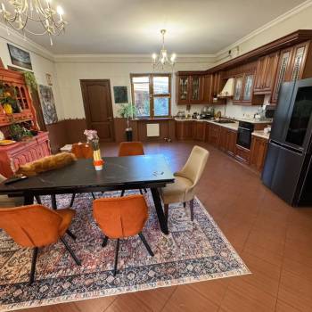 Продается Дом, 270 м²