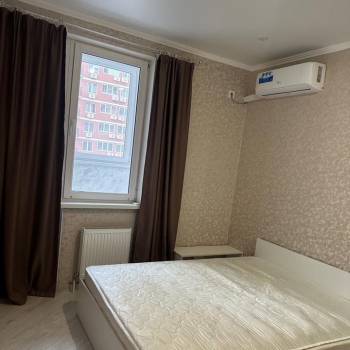Сдается 1-комнатная квартира, 35 м²