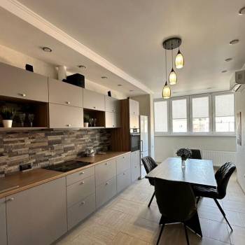 Сдается 2-х комнатная квартира, 64 м²