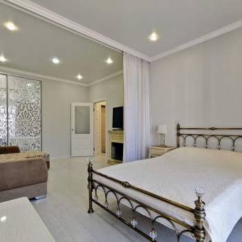 Продается 1-комнатная квартира, 50 м²