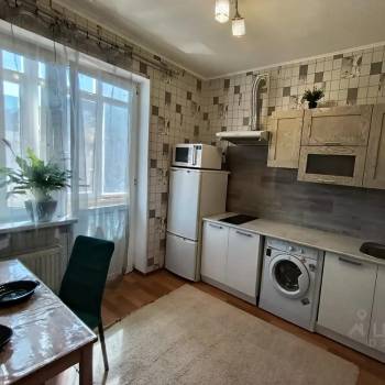 Сдается 1-комнатная квартира, 37 м²