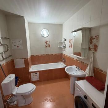 Сдается 1-комнатная квартира, 58 м²