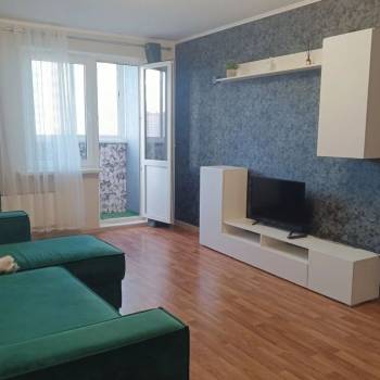 Сдается 2-х комнатная квартира, 65 м²