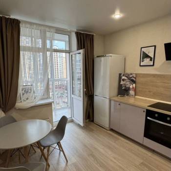 Сдается 1-комнатная квартира, 42 м²