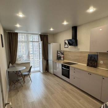 Сдается 1-комнатная квартира, 42 м²