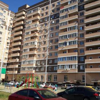 Сдается 1-комнатная квартира, 43 м²