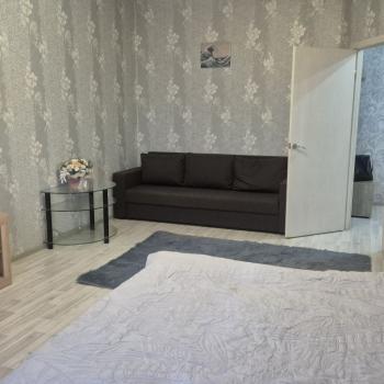 Сдается 1-комнатная квартира, 49 м²
