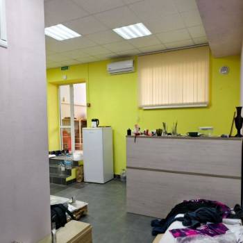Продается Нежилое помещение, 174 м²