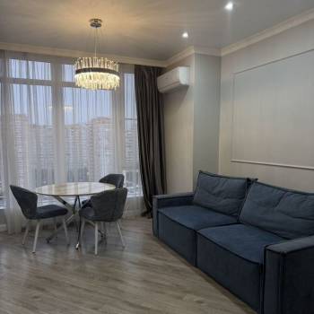 Сдается 2-х комнатная квартира, 93 м²