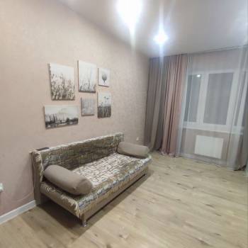Сдается 1-комнатная квартира, 40 м²