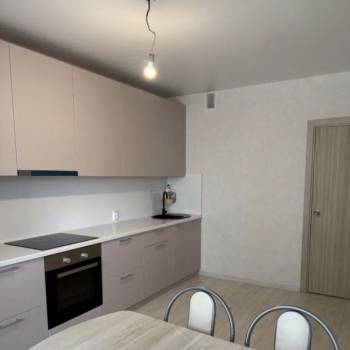 Сдается 2-х комнатная квартира, 120 м²