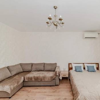 Сдается 1-комнатная квартира, 55 м²