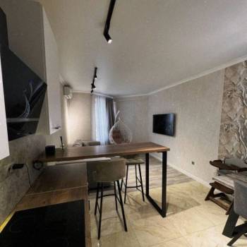 Продается 2-х комнатная квартира, 77,8 м²