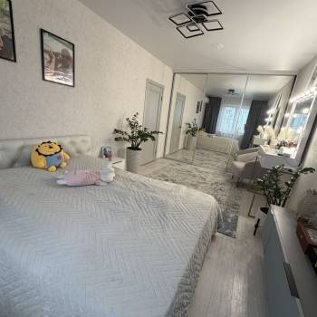 Продается 1-комнатная квартира, 37 м²