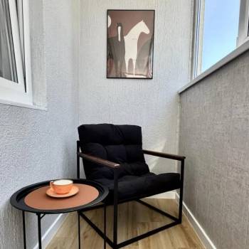 Продается 1-комнатная квартира, 42 м²