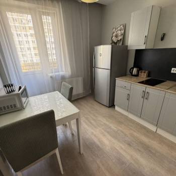 Сдается 1-комнатная квартира, 35 м²