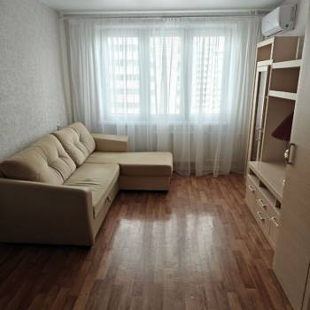 Сдается 1-комнатная квартира, 39,2 м²