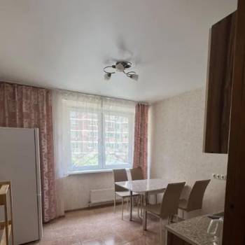 Сдается 1-комнатная квартира, 40 м²