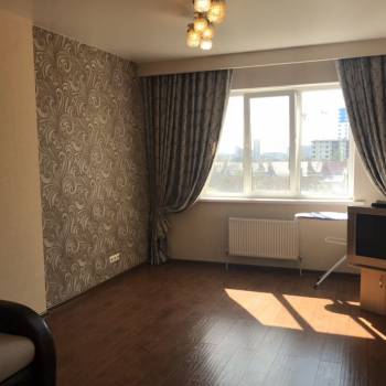 Продается 1-комнатная квартира, 50,9 м²