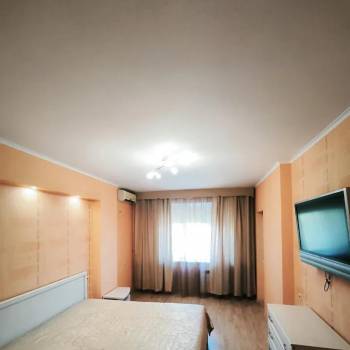 Сдается 2-х комнатная квартира, 72 м²