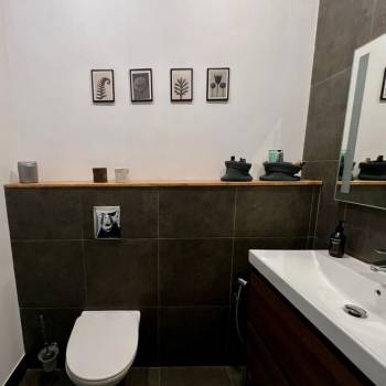 Продается 1-комнатная квартира, 48,9 м²