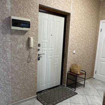 Продается 1-комнатная квартира, 41 м²