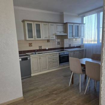 Сдается 1-комнатная квартира, 42 м²