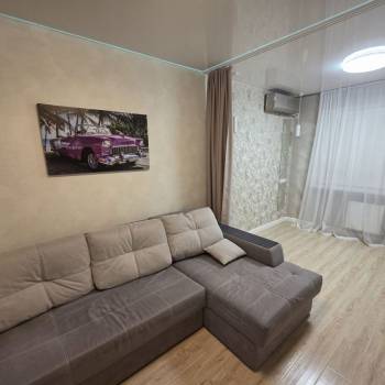 Продается 1-комнатная квартира, 38 м²