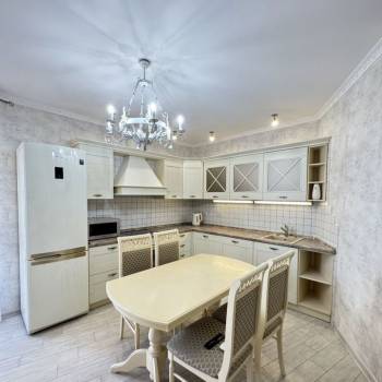 Сдается 1-комнатная квартира, 50 м²