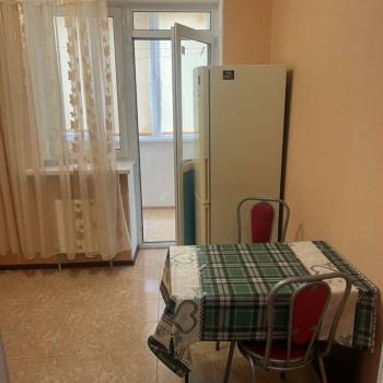 Продается 1-комнатная квартира, 36 м²