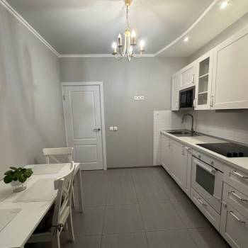 Сдается 1-комнатная квартира, 38 м²