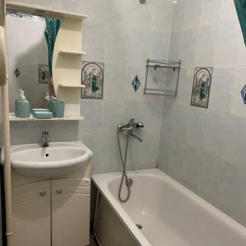 Сдается 2-х комнатная квартира, 65 м²