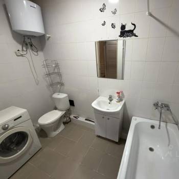 Продается 1-комнатная квартира, 37,3 м²