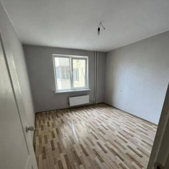 Сдается Многокомнатная квартира, 90 м²