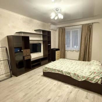 Сдается 1-комнатная квартира, 43 м²