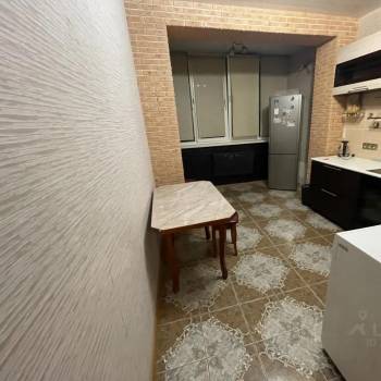 Сдается 1-комнатная квартира, 42 м²