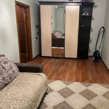 Сдается 1-комнатная квартира, 42 м²