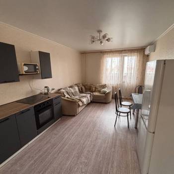 Сдается 1-комнатная квартира, 50 м²