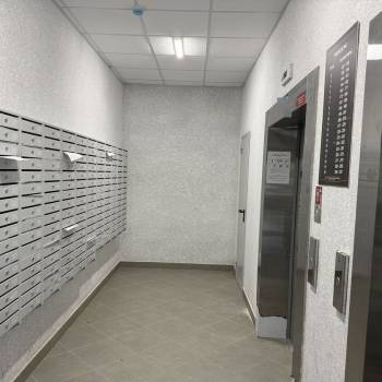 Продается 1-комнатная квартира, 42 м²