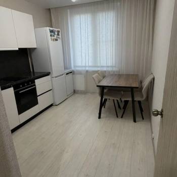 Сдается 1-комнатная квартира, 39 м²