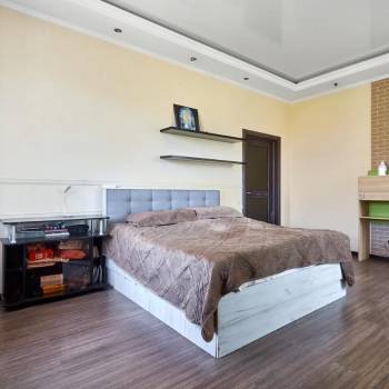 Продается 1-комнатная квартира, 54,9 м²