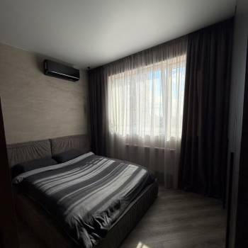 Продается 1-комнатная квартира, 42 м²