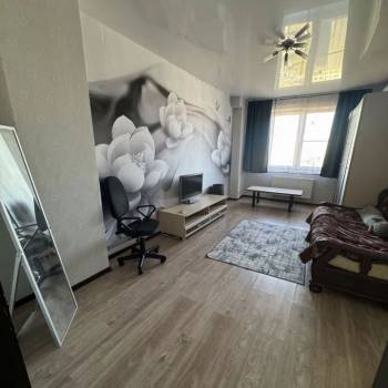 Сдается 1-комнатная квартира, 43 м²
