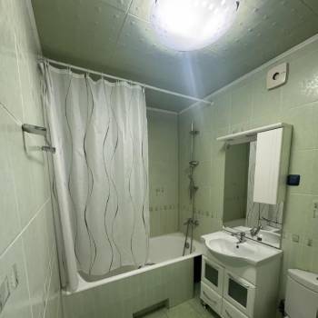 Сдается 2-х комнатная квартира, 90 м²