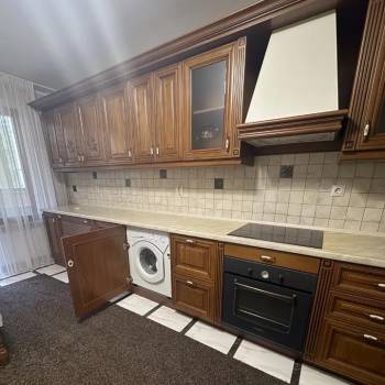 Сдается 2-х комнатная квартира, 90 м²