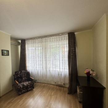 Продается 1-комнатная квартира, 42,4 м²