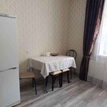 Сдается 1-комнатная квартира, 41 м²
