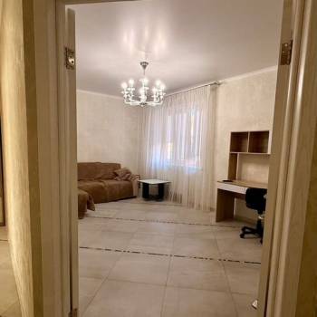 Сдается Многокомнатная квартира, 90,1 м²