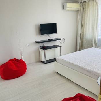 Продается 1-комнатная квартира, 42 м²